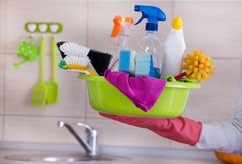 Restoring the appearance of hard floors in Dulwich with professional cleaning